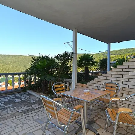 Apartments Robert 1471 Apartmán Rabac