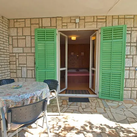 Apartments Robert 1471 Rabac