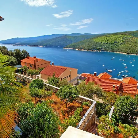 Apartments Robert 1471 Rabac